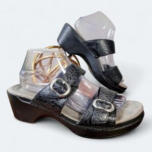 Dansko Sophie Black floral Tooled Leather Clog Sandals Size 41 Comfy Boho Retro